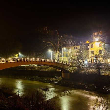 Hotel Codrisor Bistriţa المظهر الخارجي الصورة